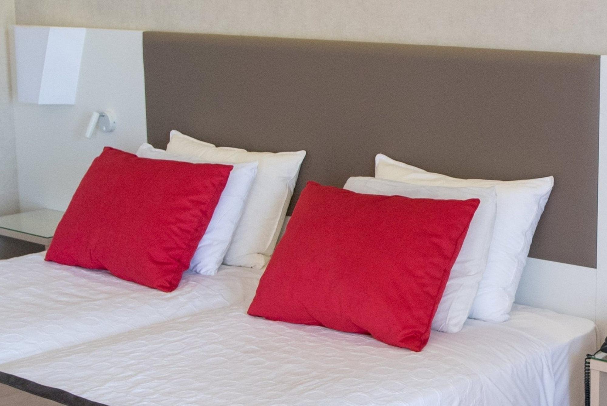 Ramada Plaza By Wyndham Thraki 5*